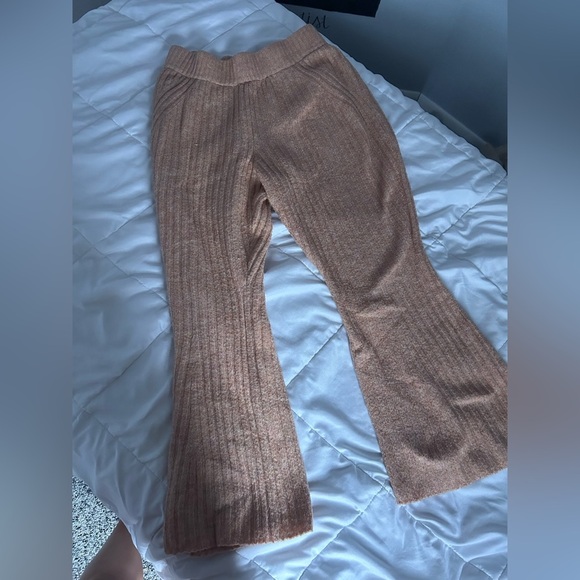 Fuzzy flare pants - Picture 2 of 4